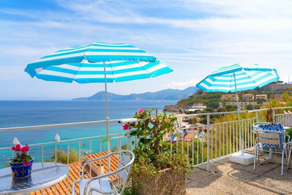 Appartamenti La Terrazza Sulle Ghiaie - Goelba Portoferraio Εξωτερικό φωτογραφία