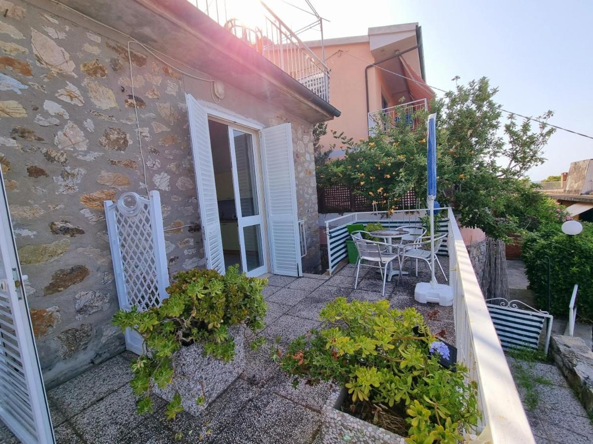 Appartamenti La Terrazza Sulle Ghiaie - Goelba Portoferraio Εξωτερικό φωτογραφία
