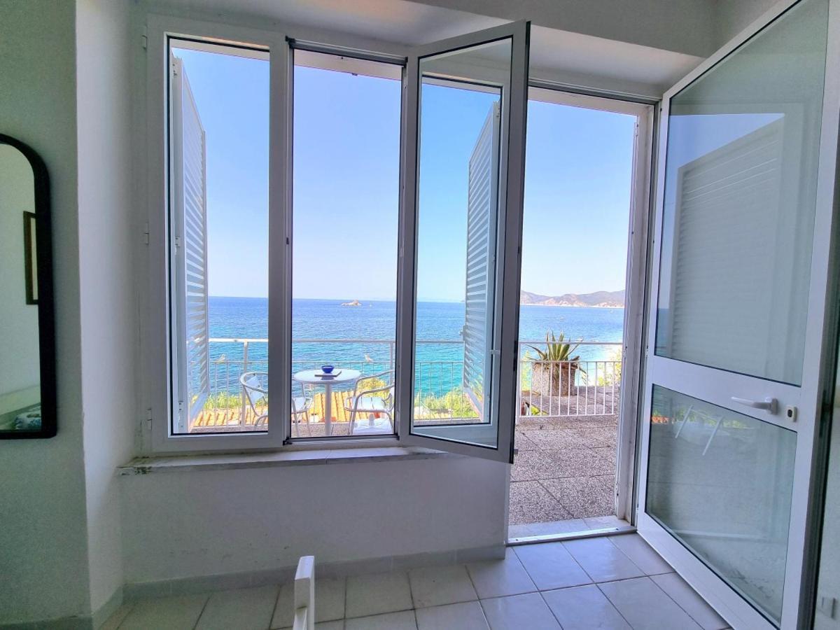Appartamenti La Terrazza Sulle Ghiaie - Goelba Portoferraio Εξωτερικό φωτογραφία