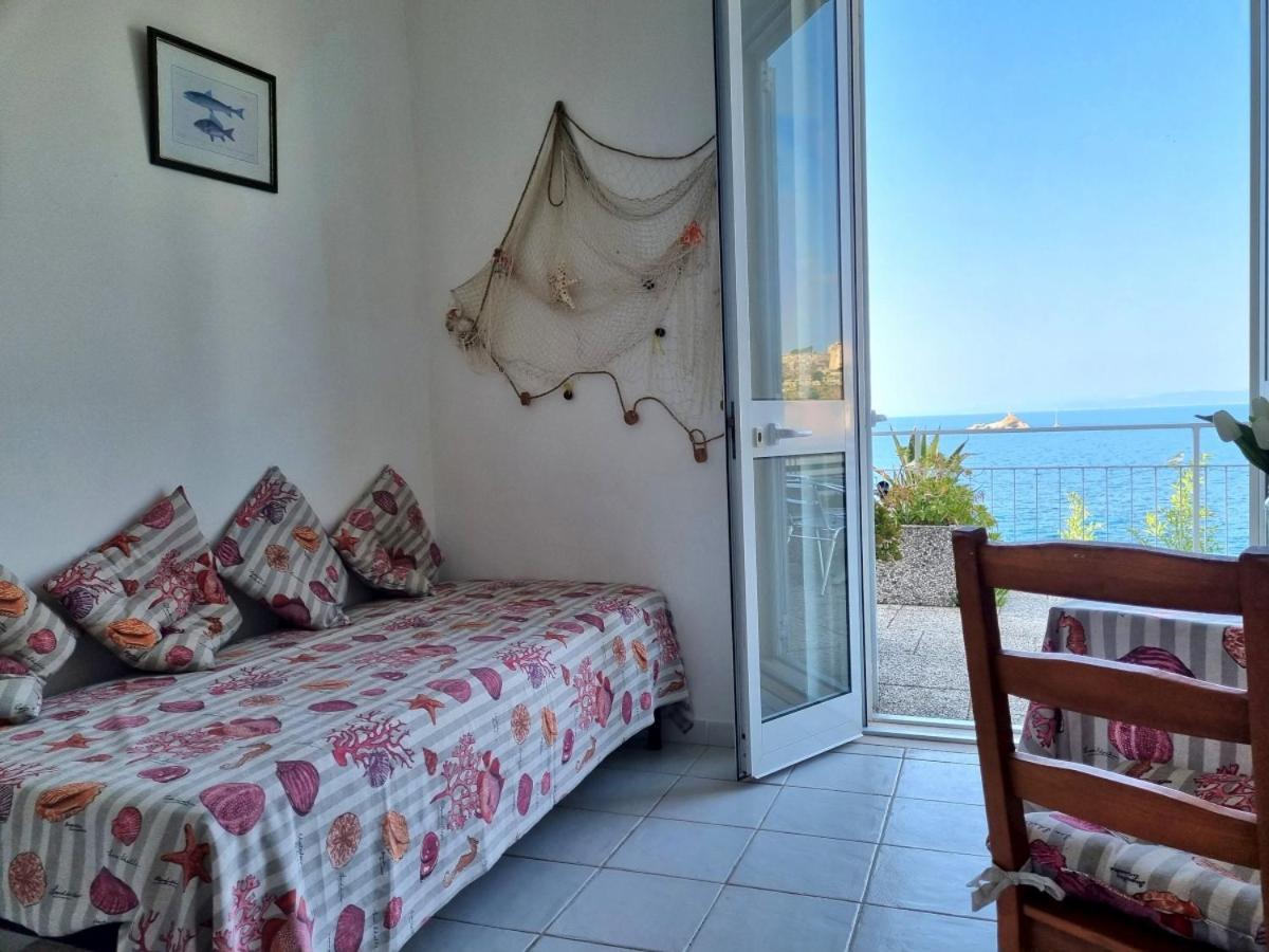 Appartamenti La Terrazza Sulle Ghiaie - Goelba Portoferraio Δωμάτιο φωτογραφία